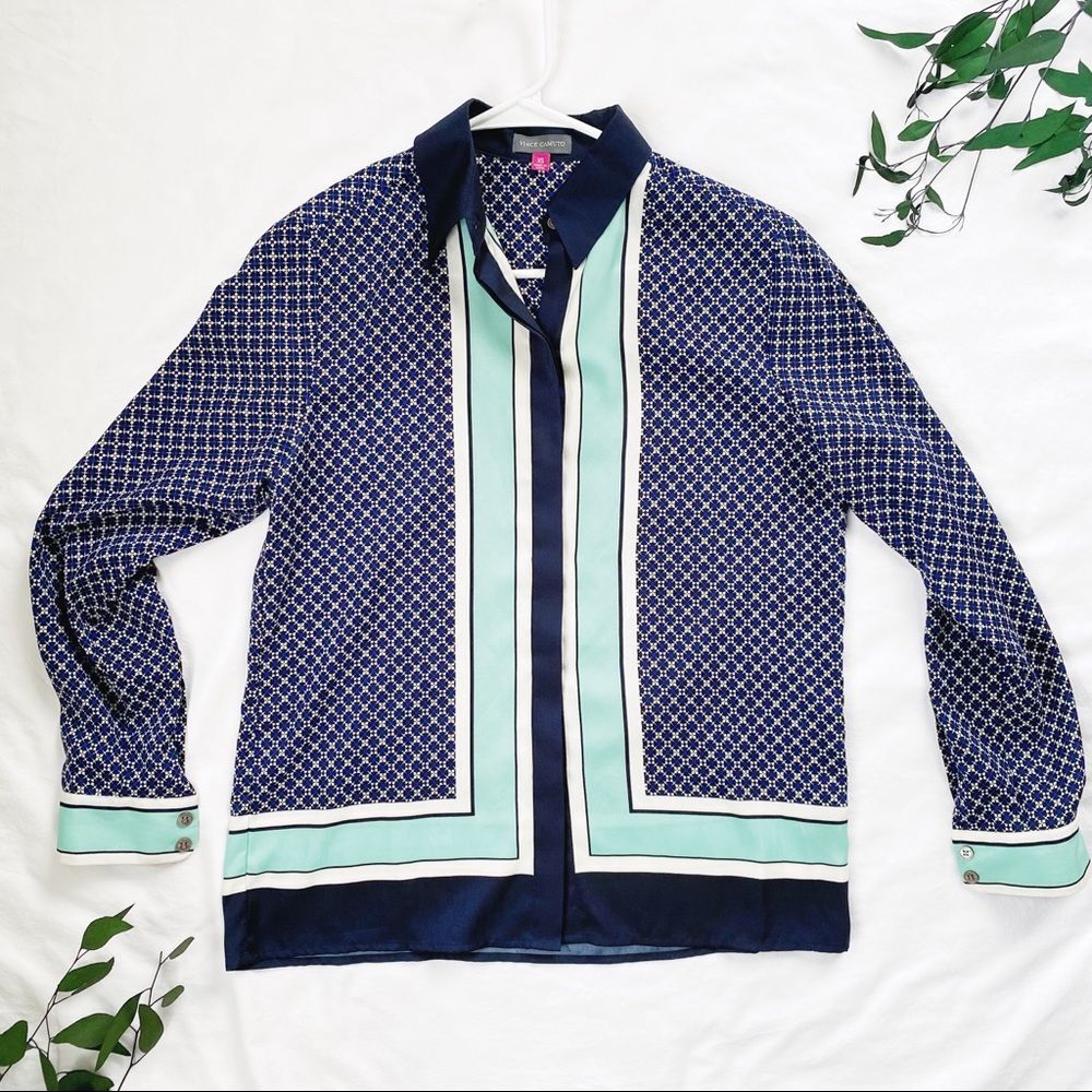 Vince Camuto Navy, White, Teal Geometric Print Button Down Top Blouse Silk-like